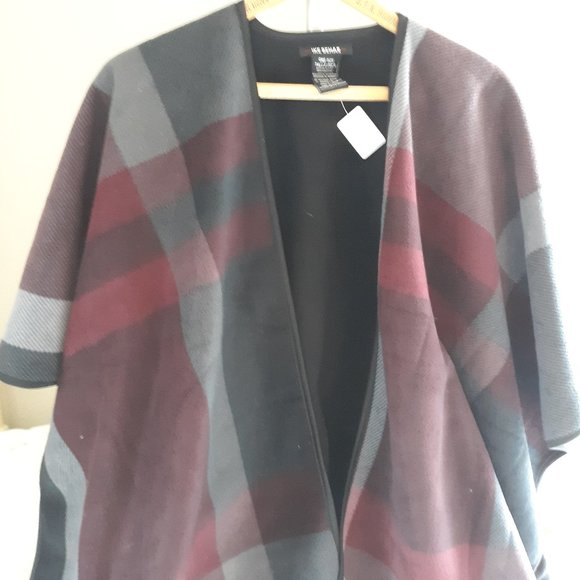 Ike Behar Black/Maroon Plaid Poncho one size - Picture 1 of 4